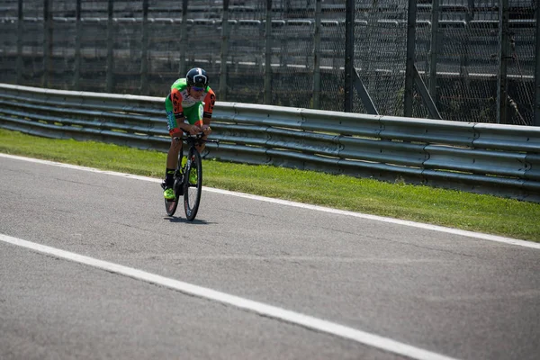 Monza Italia Mayo 2017 Ciclista Profesional Bardiani Csf Team Durante —  Fotos de Stock