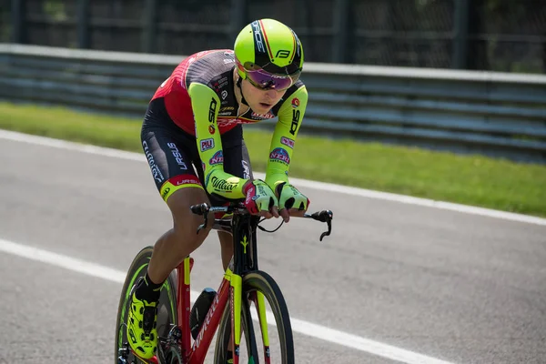 モンツァ イタリア 2017 プロのサイクリスト ウィリエール トリエスティーナ チーム イタリア ツアー 2017 — ストック写真