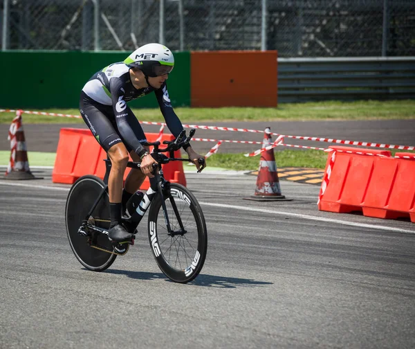 Monza Itálie Května 2017 Profesionální Cyklista Dimention Data Týmu Poslední — Stock fotografie