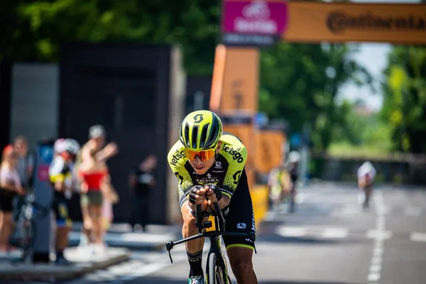 Verona Italia Junio 2019 Ciclista Profesional Reconocimiento Ruta Etapa Final —  Fotos de Stock