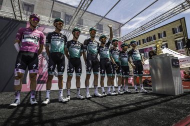 Treviso, İtalya 31 Mayıs 2019: Sahne başlamadan önce Bora takımının tamamı podyum imzasıyla.