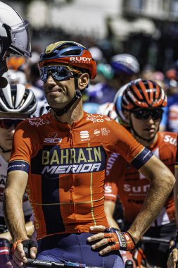 Treviso, İtalya 31 Mayıs 2019: Sahnenin başlamasından önce Sunweb takımının tamamı podyum imzasıyla.