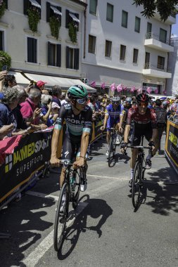 Treviso, İtalya 31 Mayıs 2019: Davide Formolo Giro D 'Italia 2019' un 19. etabının başlamasını bekliyor.