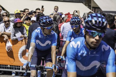Treviso, İtalya 31 Mayıs 2019: Giro D 'Italia 2019' un 19. safhasının başlamasından hemen önce profesyonel bisikletçi.