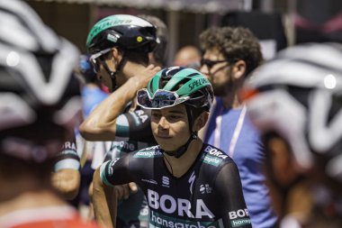 Treviso, İtalya 31 Mayıs 2019: Davide Formolo Giro D 'Italia 2019' un 19. etabının başlamasını bekliyor.