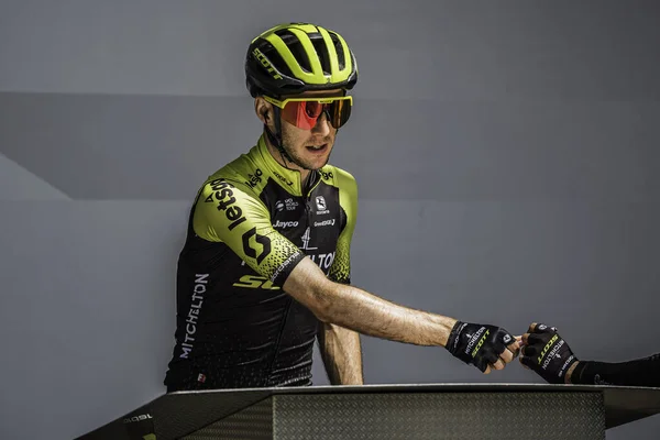 Valdaora イタリア5月30 2019 ジロD Italia 2019のステージが始まる少し前のプロのサイクリスト — ストック写真