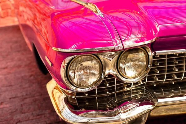 Vintage Klassiska Retro Bil Vacker Rosa Auto Framifrån — Stockfoto