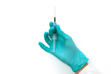 Lateks yeşil tıbbi koruma eldivenlerini antibakteriyel aşıyı teslim edin. Coronavirus iyimser hijyen konsepti. Boşluğu kopyala