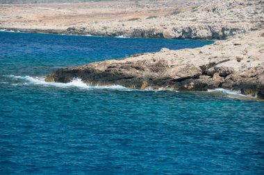 NET, turkuaz su ve rock Kıbrıs, Yunanistan