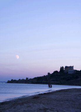 Güzel mor deniz manzaralı