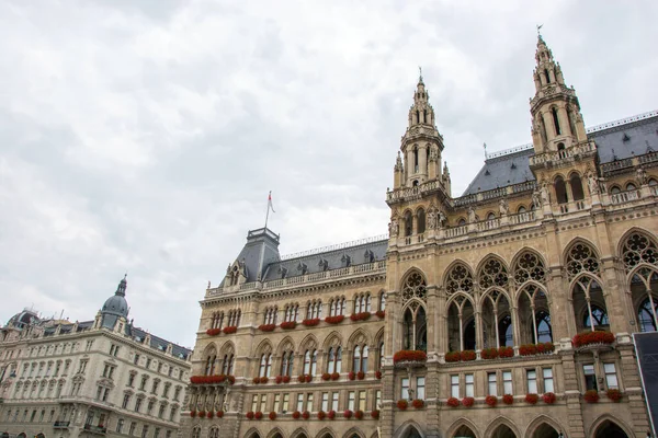 Uusgoottilainen Wienin Kaupungintalo Rathaus — kuvapankkivalokuva