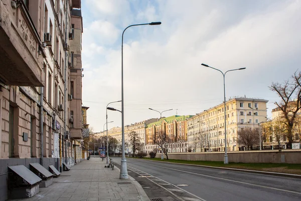 Россия Москва Апрель 2020 Пустые Улицы Города Карантин Москве Редкие — стоковое фото