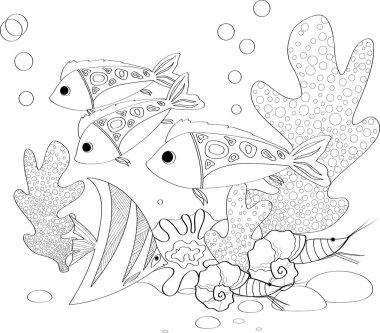 Balık, deniz kabuğu, yosun ve mercanlar beyaz arka planda sanat tarzında çizilmiş..