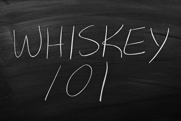 Whiskey 101 auf einer Tafel — Stockfoto
