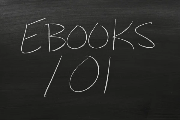 Elektronické knihy 101 na tabuli Stock Obrázky