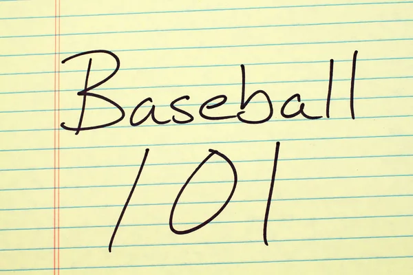 Baseball 101 na žlutý právnický blok — Stock fotografie