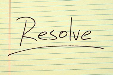 Üzerinde sarı bloknot gidermek