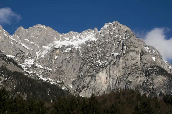 Sol Brillando Una Enorme Cresta Alpina Las Montañas Austria — Foto de Stock