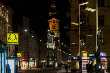 Graz, Avusturya - 08.02.2018: Herrengasse 'ye ana meydandan bakın