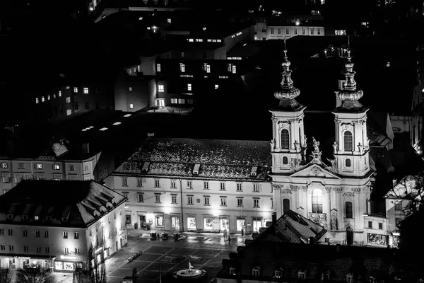 Graz Österreich 2018 Ungesättigtes Bild Der Mariahilfenkirche Bei Nacht — Stockfoto