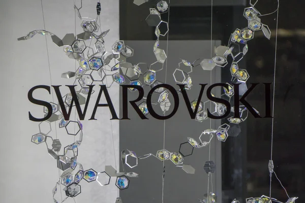Graz Austria 2018 Swarovski Inscripción Escaparate Con Decoración Cristal Colgante — Foto de Stock