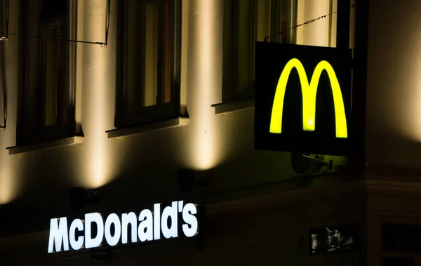 Graz Österreich 2018 Das Berühmte Mcdonalds Logo Vor Seiner Filiale Stockfoto