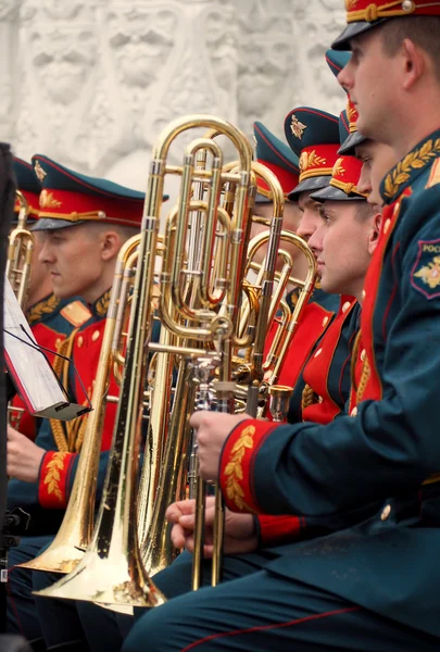 Military brass band trombonists — Stock Photo, Image