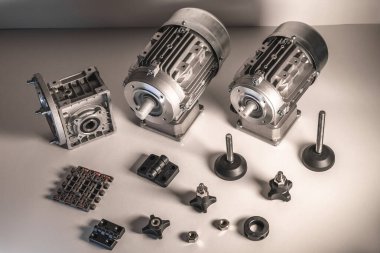 Solucan motoru, elektrik motorları ve şişeleme hatları için ekipman, fabrikalar için endüstriyel ekipman gıda endüstrisi.