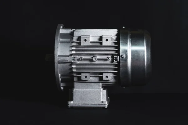 Motor de minhoca, motores elétricos e equipamentos para linhas de engarrafamento, equipamentos industriais para fábricas Indústria alimentar . — Fotografia de Stock