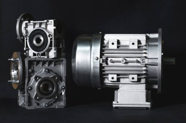Solucan motoru, elektrik motorları ve şişeleme hatları için ekipman, fabrikalar için endüstriyel ekipman gıda endüstrisi.