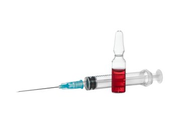 İlaç ya da vitamin içeren şırınga ve şişe. kırmızı sıvı ile steril zar veya ampul.