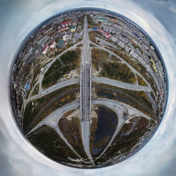 พาโนรามา 360 ในร ปแบบของดาวเคราะห องและสะพานในศ กลาง — ภาพถ่ายสต็อก