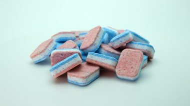 Bulaşık makinesi tabletleri. Çoklu fonksiyon deterjan tabletleri 4K 3840X2160 UHD görüntüler 360 döndürme