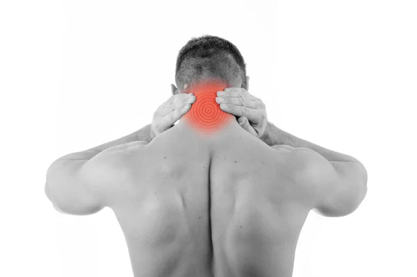 Hombre con dolor de cuello sobre fondo blanco — Foto de Stock