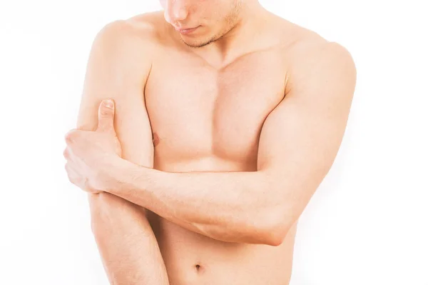 Hombre con dolor de tríceps sobre fondo blanco — Foto de Stock