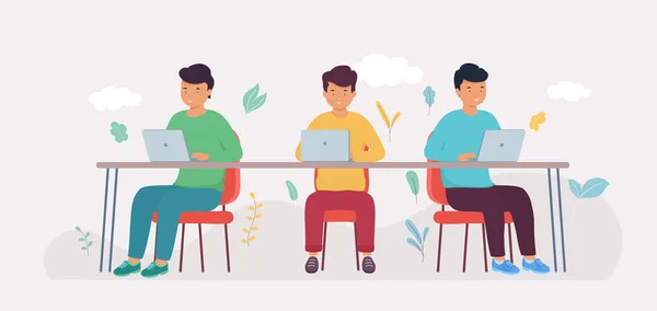 Estudio de coworking con gente sentada a la mesa. Equipo creativo de personas trabajan juntos en la mesa grande en el ordenador portátil en la oficina abierta . — Vector de stock
