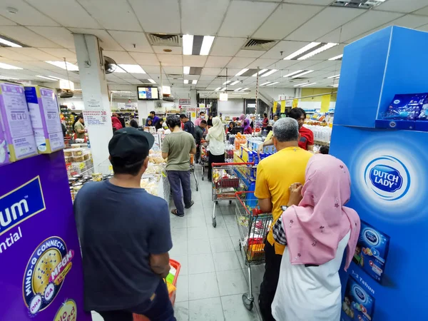 Kuala Terengganu Malásia Março 2020 Malaios Compram Mantimentos Loja Local — Fotografia de Stock