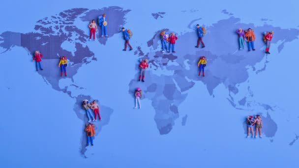 Stop Motion Miniature Backpacker Travellers Visit Various Countries World Map — Vídeo de Stock