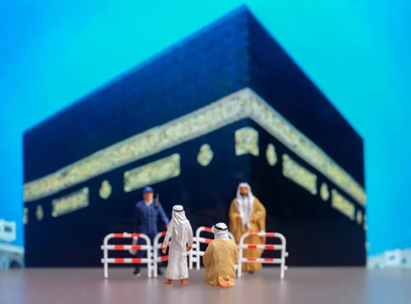 Studio Shot Miniature Arabic Clothing Security Guard Restrict Pilgrims Praying — Stock Photo, Image