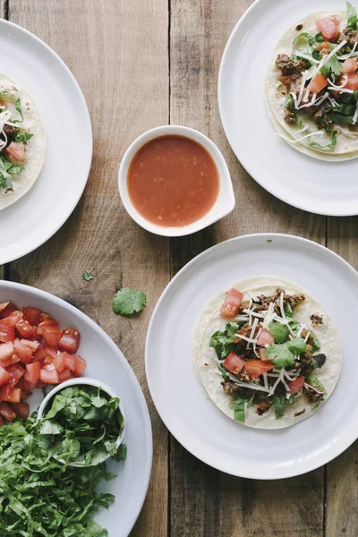 Klassieke Amerikaanse grond rundvlees zachte taco 's — Stockfoto