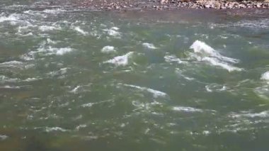 Akarsu - Colorado Nehri