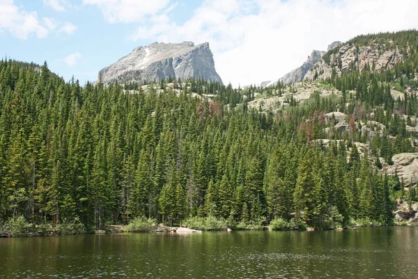 Bear Lake ve uzun mamul tepe — Stok fotoğraf