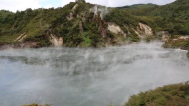 Dumanı tüten kızartma tavası Gölü