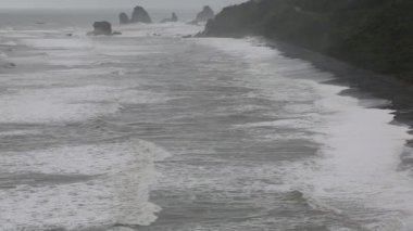Batı kıyısında siyah beach
