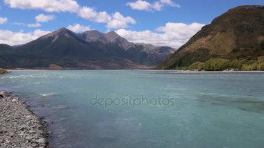 Waimakariri nehir ve Mt Binser