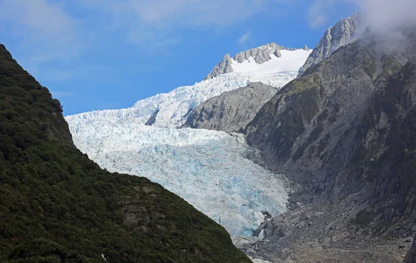 Glaciar Franz Josef y cielo azul — Foto de Stock