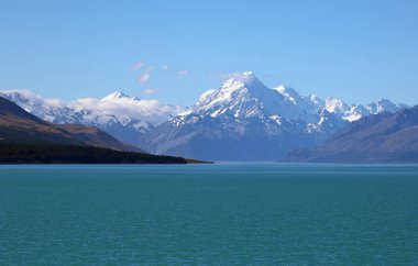 MT Cook ve Pukaki Gölü