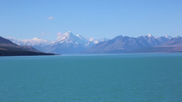 Синій Pukaki озеро — стокове відео