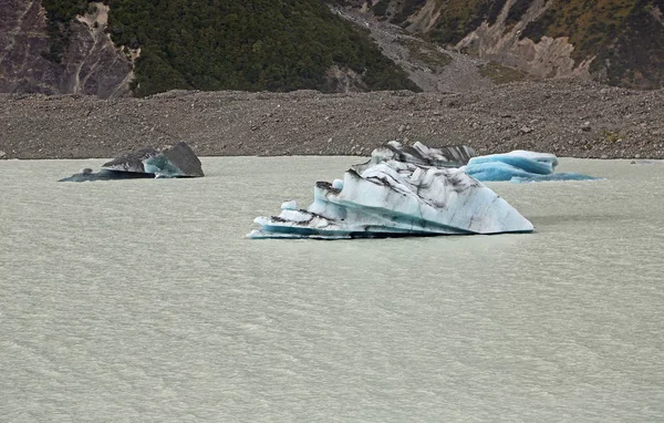 Iceberg en el lago Tasman —  Fotos de Stock