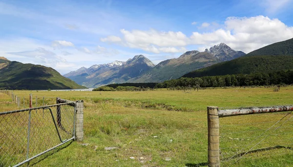 Open gate   -   New Zealand